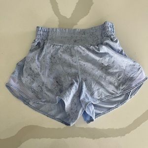 Lululemon Hotty Hot High-Rise Lined Short 2.5”
